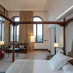 De Turismo De