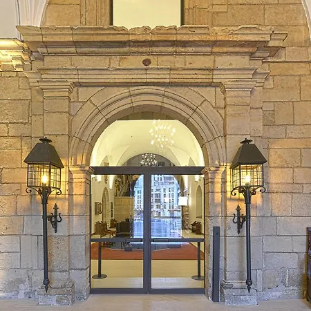 De Turismo De Hotel 5*