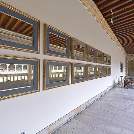 Hotel De Turismo De 5*