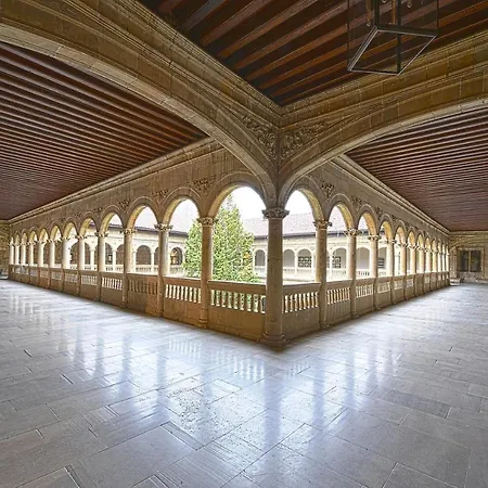 Hotel De Turismo De 5*