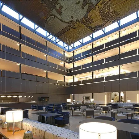 De Turismo De Hotel 5*