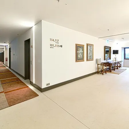 De Turismo De Hotel Leon