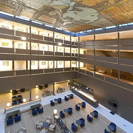 Hotel De Turismo De 5*