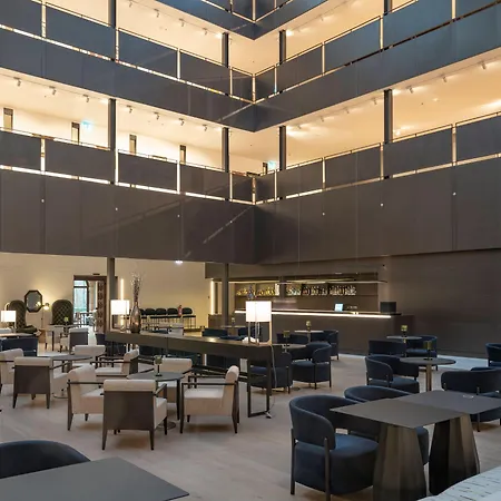 Hotel De Turismo De 5*