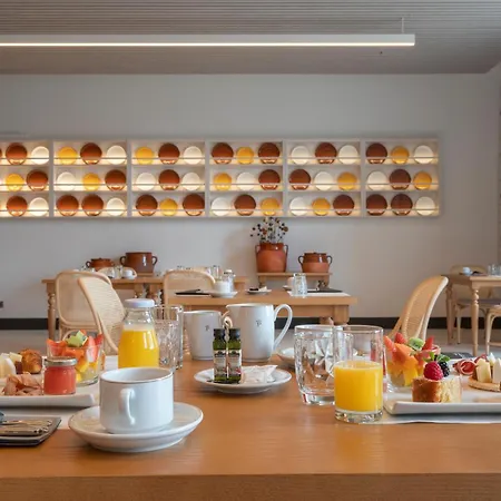 De Turismo De Otel León