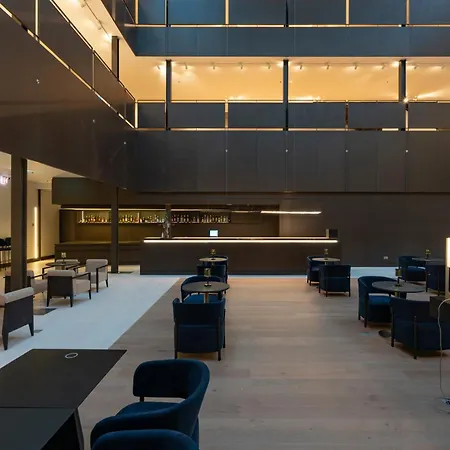 De Turismo De 5* ليون