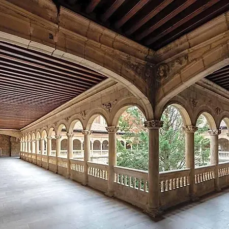 Hotel De Turismo De 5*