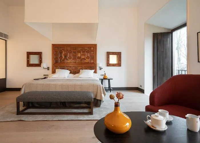 Hotel De Turismo De 5*