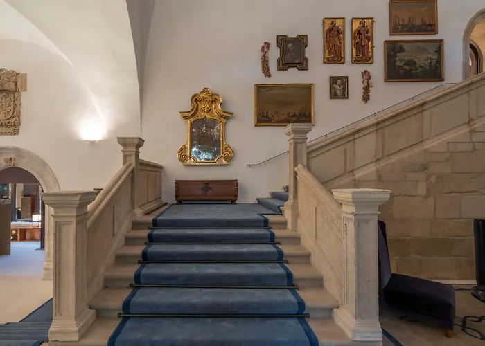 Hotel De Turismo De 5*