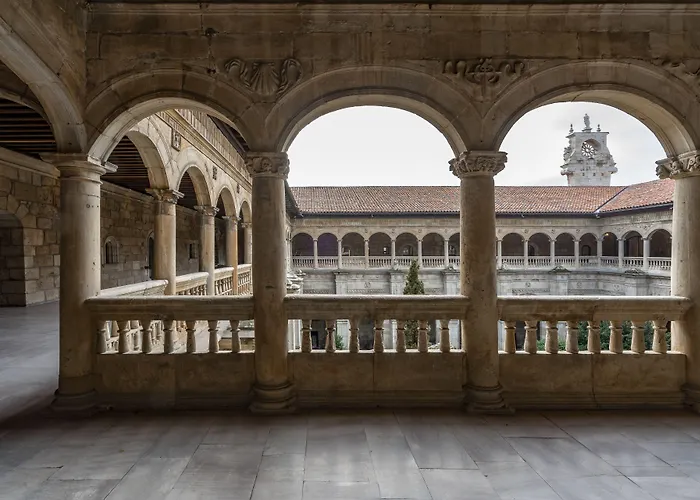 Hotel De Turismo De 5*